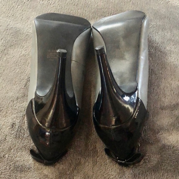 Women’s Via Accenti Pumps - Picture 6 of 7